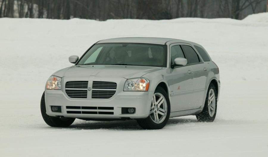  Dodge Magnum R/T 2005 года  (фото 6 из 39)